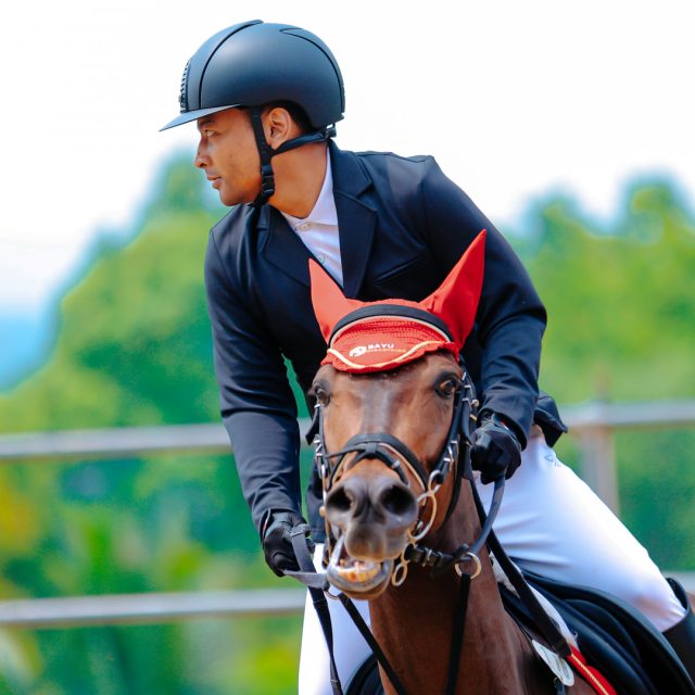 Halo, kenalin .. ini Macan 🐅

Show jumper muda dari AR Team Equestrian ..
Masih belajar, masih terus bertumbuh, dan set...